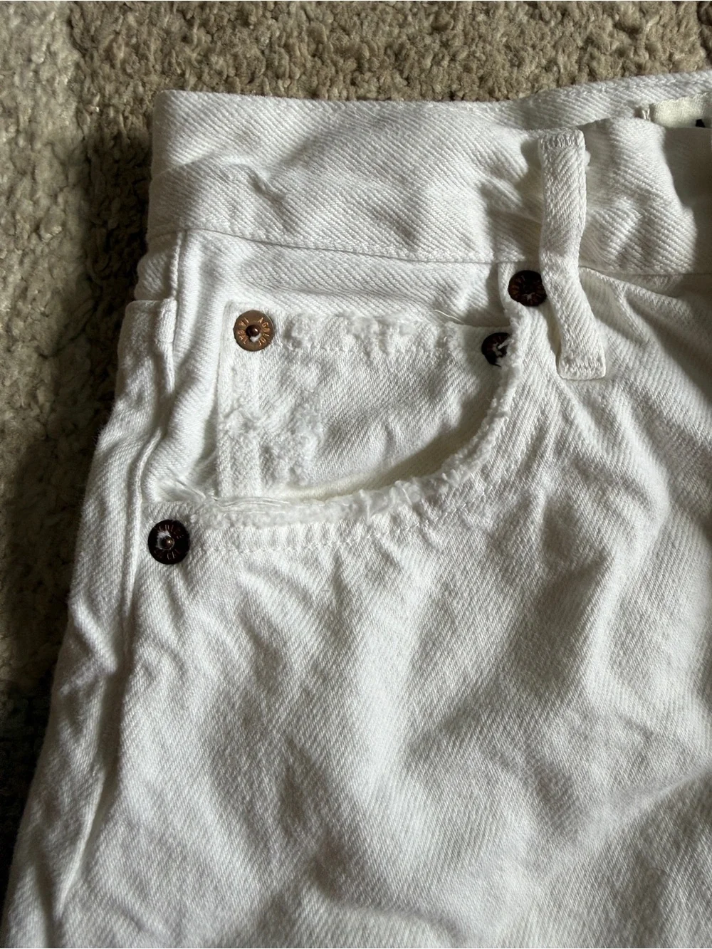 AGOLDE Stella White High-Waist Frayed Hem Women’s Hidden Button Fly Shorts- 23 - Picture 11 of 14